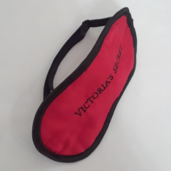 ❤️VICTORIA’S SECRET❤️RED EYE MASK - Picture 5 of 8